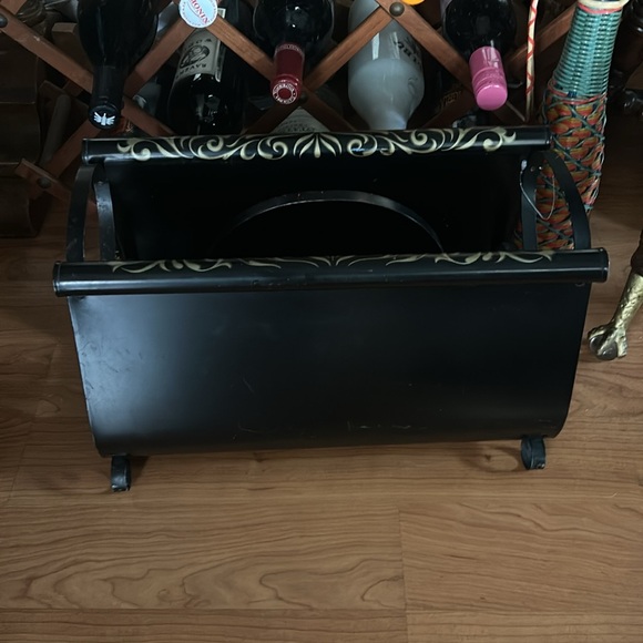 Vintage Tole Folk Art Americana Metal Magazine Newspaper Rack - Picture 3 of 5